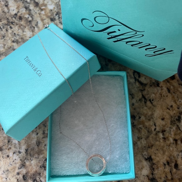 OlTiffany 1837® Circle Pendant in Silver, Medium - Picture 1 of 4